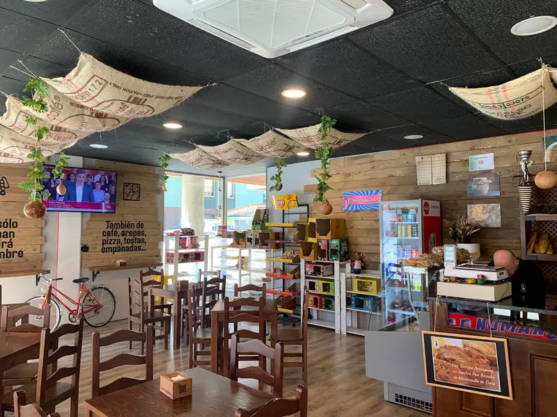 Interior de La Choza del Pan